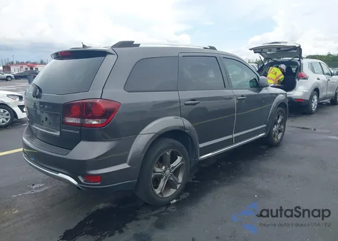 2016 Dodge Journey Crossroad Plus z USA, uszkodzony, nr VIN 3C4PDCGB0GT106974